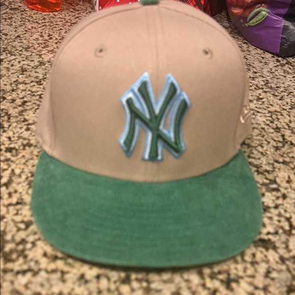 NY Yankees hat size 7
